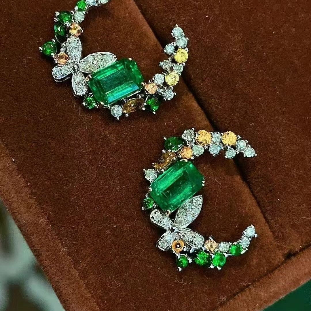 14k Gold 1.5 Ct Natural Emerald & Coloured Gemstone & Diamond Earrings - 2