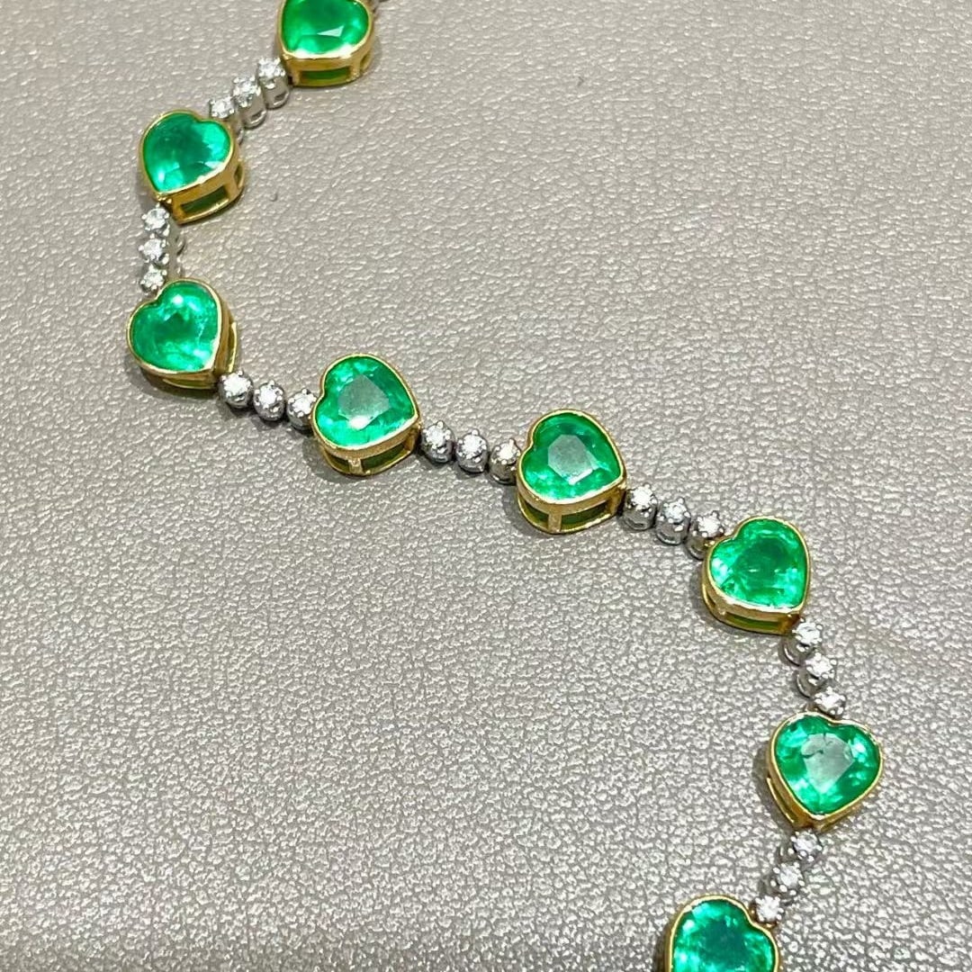 14k Gold 6.9 Ct Natural Emerald & Diamond Bracelet - 2