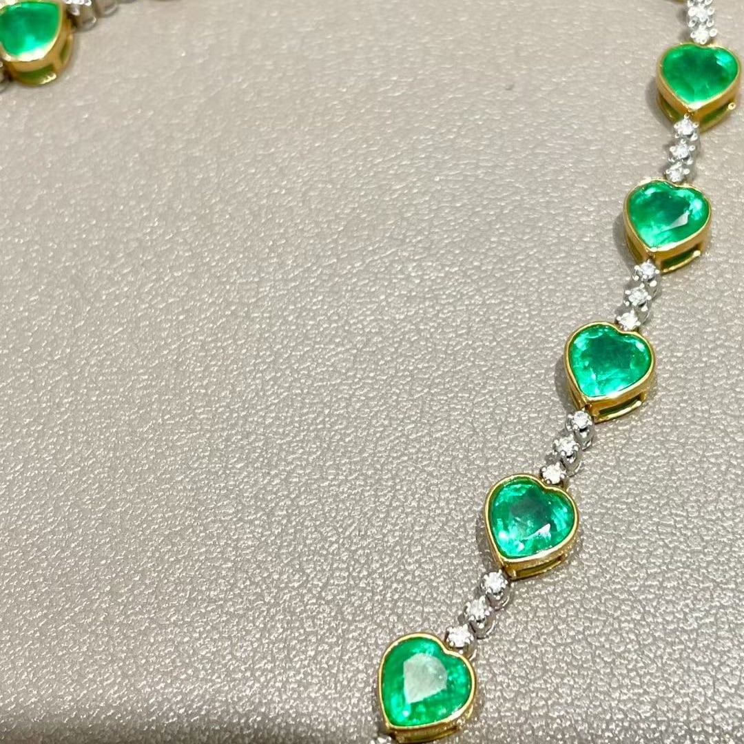 14k Gold 6.9 Ct Natural Emerald & Diamond Bracelet - 3