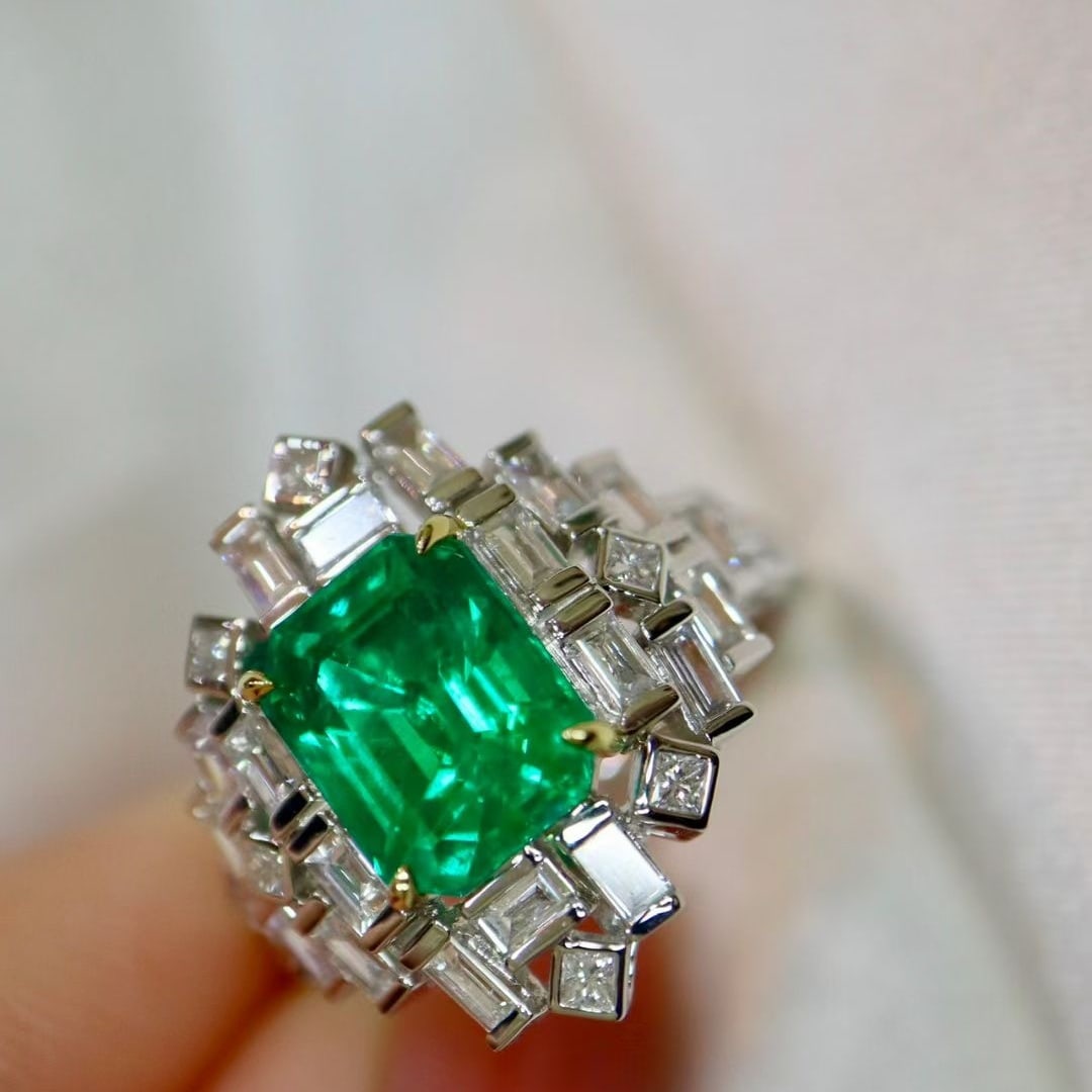 14k Gold 3.35 Ctw Natural Emerald & Diamond Ring - 3