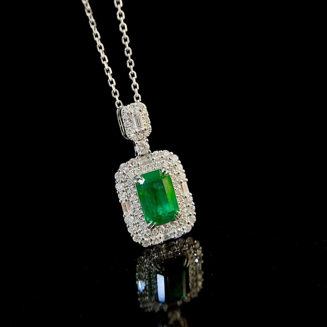 14k Gold 1.71 Ctw Natural Emerald & Diamond Pendant( Without Chain ) - 3