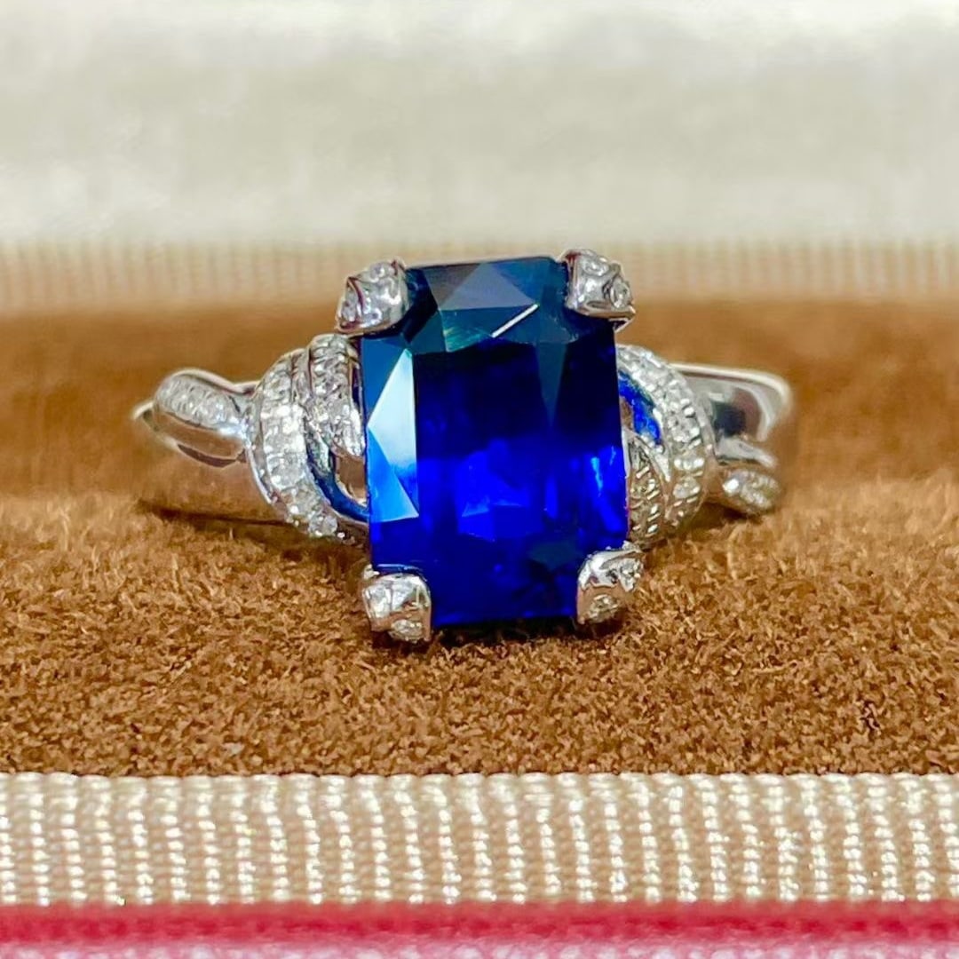 14k Gold 3.7 Ct Natural Sapphire & Diamond Ring: Ref:230995113 // gold content:14k gold // ring size:7. 25us // // main gemstone:sapphire // shape:radiant // carat weight:3. 7ct // color:royal blue // treatment:natural // // adjacent gemstone 2 :