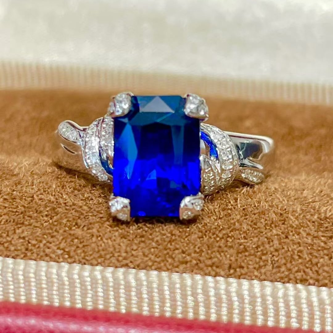 14k Gold 3.7 Ct Natural Sapphire & Diamond Ring - 2