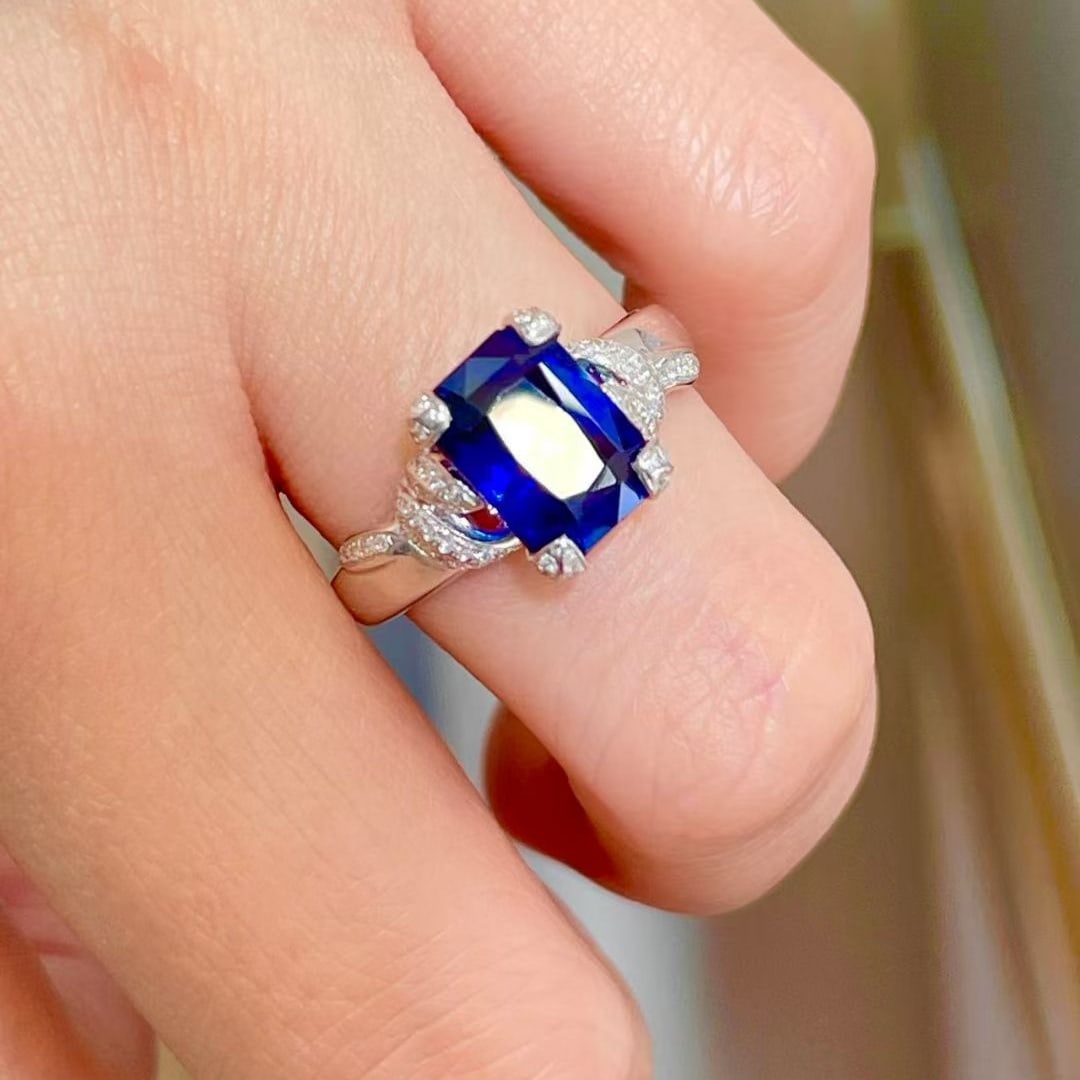 14k Gold 3.7 Ct Natural Sapphire & Diamond Ring - 3