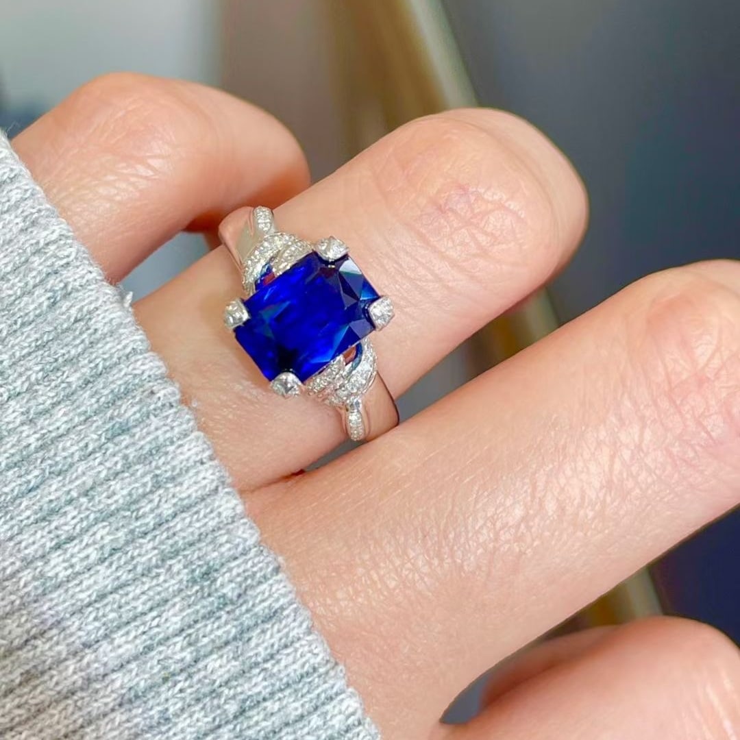 14k Gold 3.7 Ct Natural Sapphire & Diamond Ring - 4