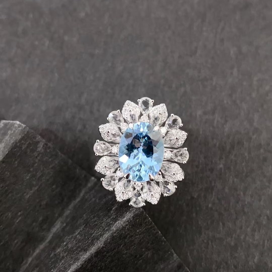 14k Gold 3.88 Ctw Natural Aquamarine & Diamond Ring: Ref:230995117 // gold content:14k gold // ring size:7. 25us // // main gemstone:aquamarine // shape:oval // carat weight:3. 32ct // color:blue // treatment:natural // // adjacent gemstone 2 : diamond