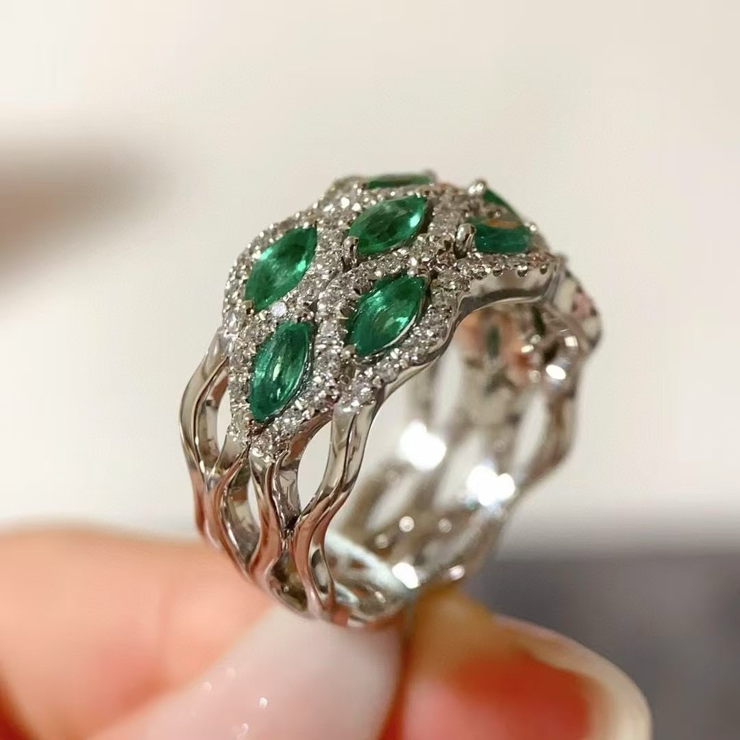 14k Gold 1.86 Ctw Natural Emerald & Diamond Ring - 4