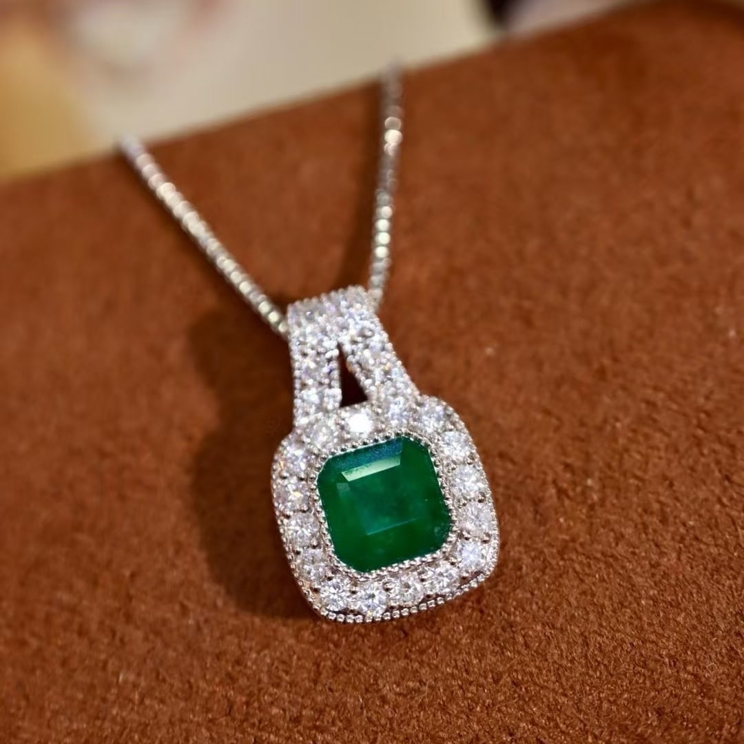 14k Gold 2.22 Ctw Natural Emerald & Diamond Pendant( Without Chain ): Ref:230995119 // gold content:14k gold // main gemstone:emerald // shape:octagonal // carat weight:1. 12ct // color:green // treatment:natural // // adjacent gemstone 2 : diamond // shape:round // car