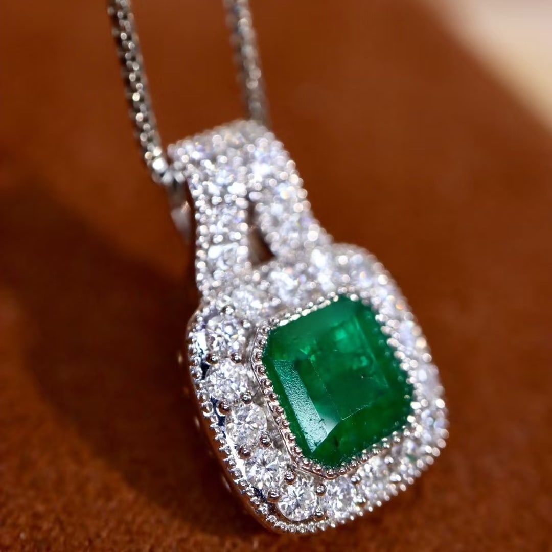 14k Gold 2.22 Ctw Natural Emerald & Diamond Pendant( Without Chain ) - 4
