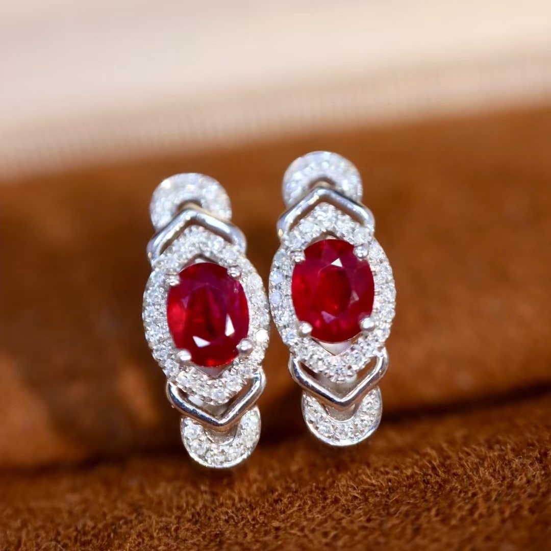 14k Gold 1.16 Ctw Natural Ruby & Diamond Earrings: Ref:230995121 // gold content:14k gold // main gemstone:ruby // shape:oval // carat weight:1ct // color:red // treatment:natural // // adjacent gemstone 2 : diamond // shape:round // carat weight:0.