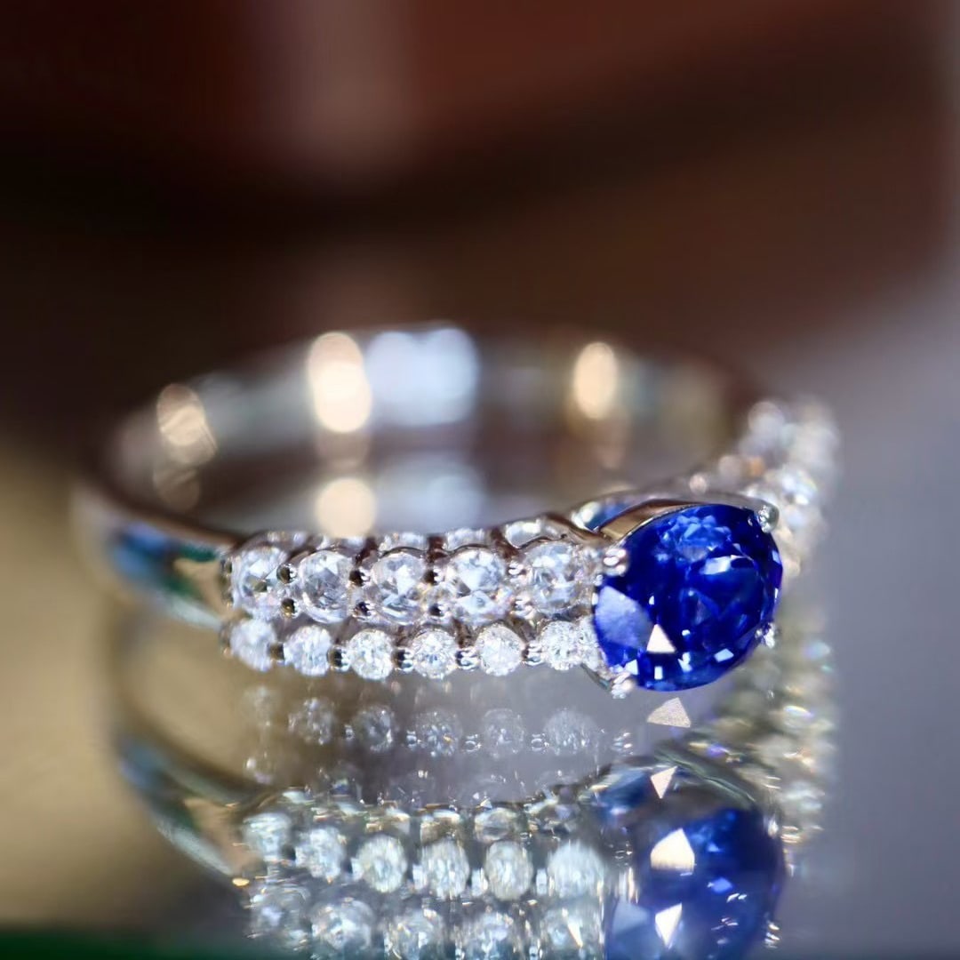 14k Gold 0.82 Ctw Natural Sapphire & Diamond Ring: Ref:230995123 // gold content:14k gold // ring size:7. 25us // // main gemstone:sapphire // shape:oval // carat weight:0. 41ct // color:blue // treatment:natural // // adjacent gemstone 2 : diamond