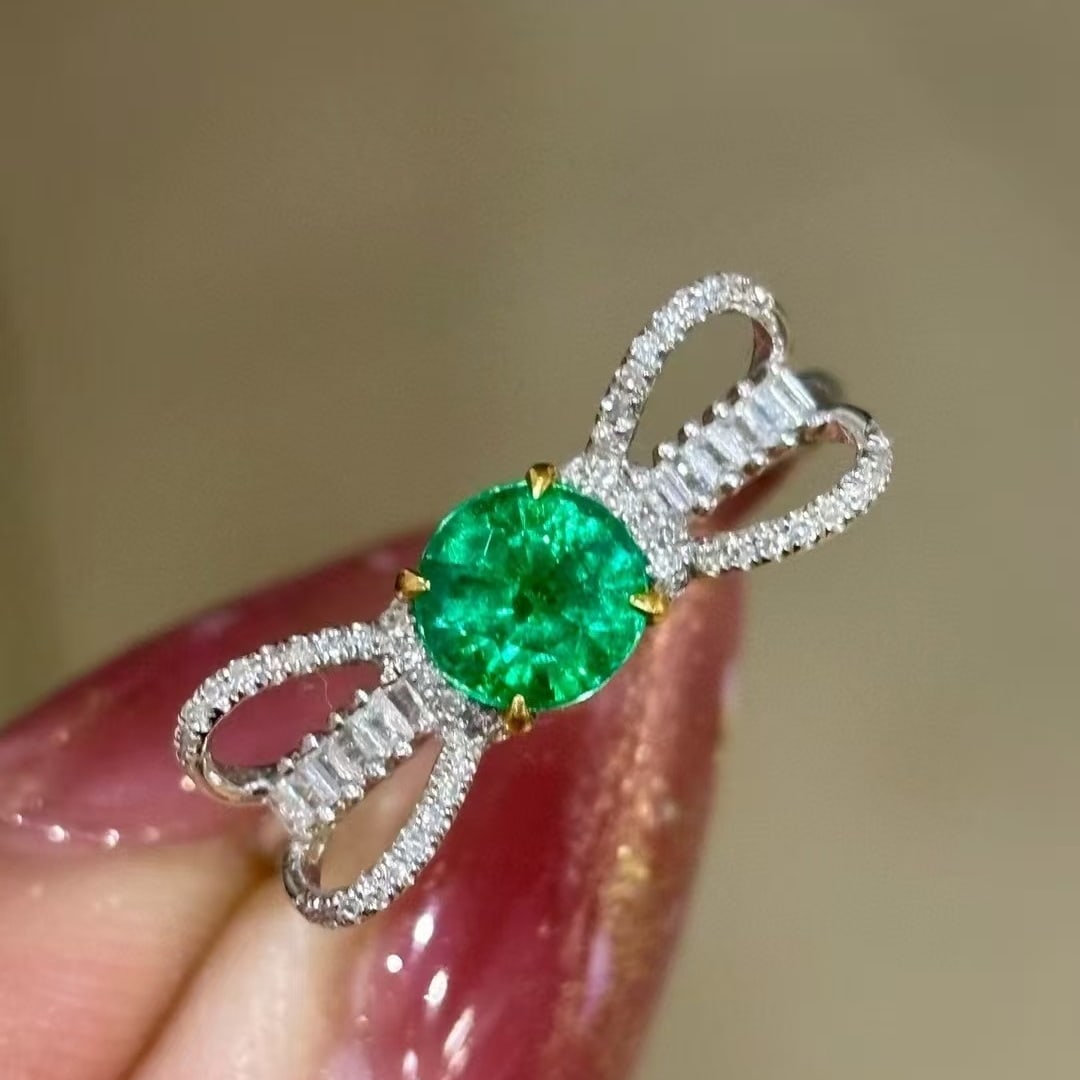 14k Gold 0.7 Ct Natural Emerald & Diamond Ring: Ref:230995126 // gold content:14k gold // ring size:7. 25us // // main gemstone:emerald // shape:round // carat weight:0. 7ct // color:green // treatment:natural // cut grade:g // // adjacent