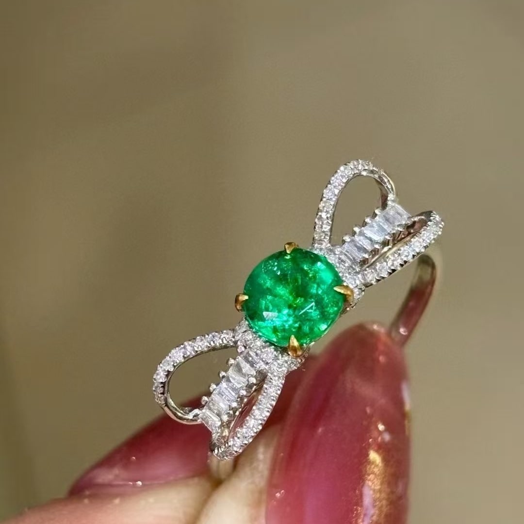 14k Gold 0.7 Ct Natural Emerald & Diamond Ring - 5