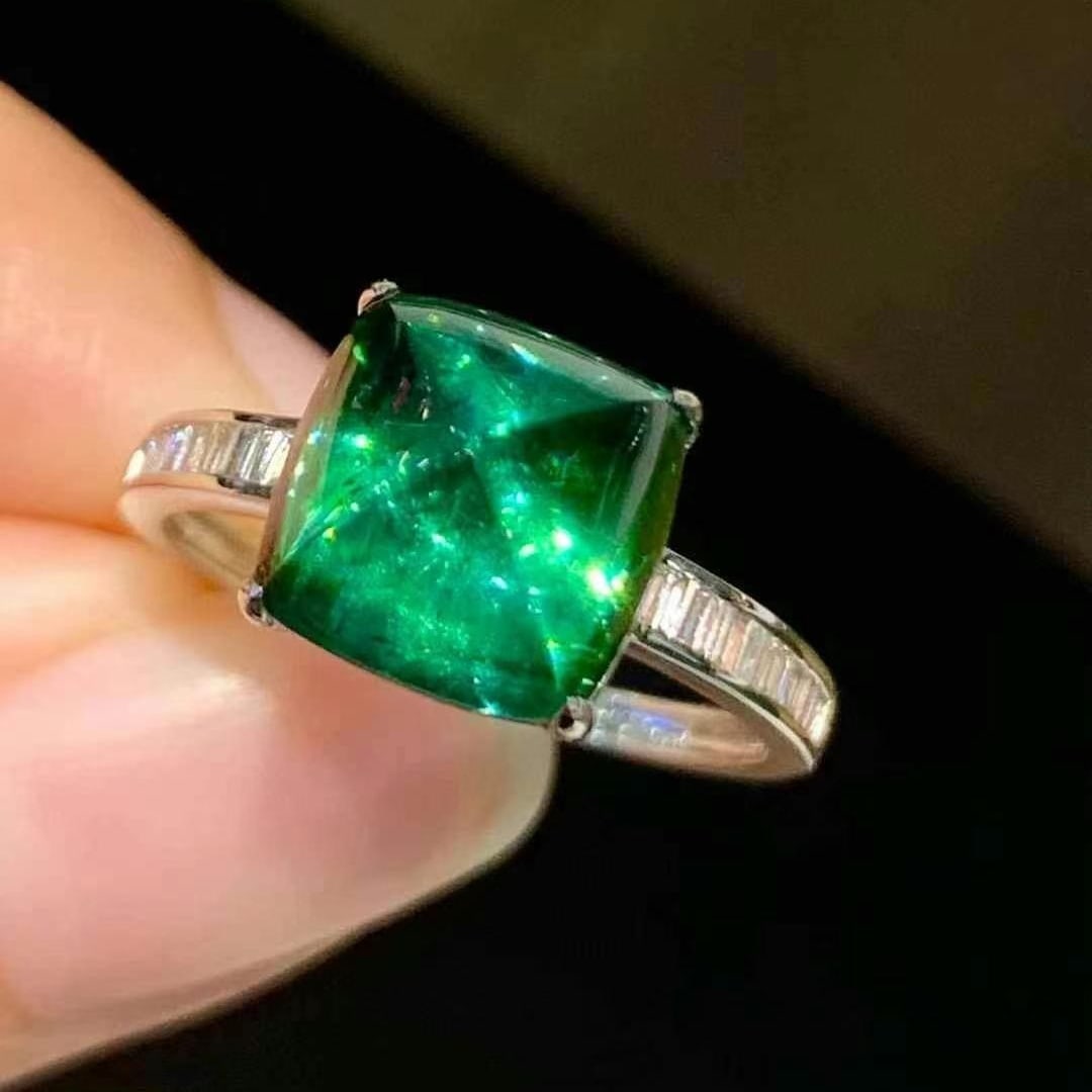 14k Gold 4.75 Ct Natural Emerald & Diamond Ring - 3