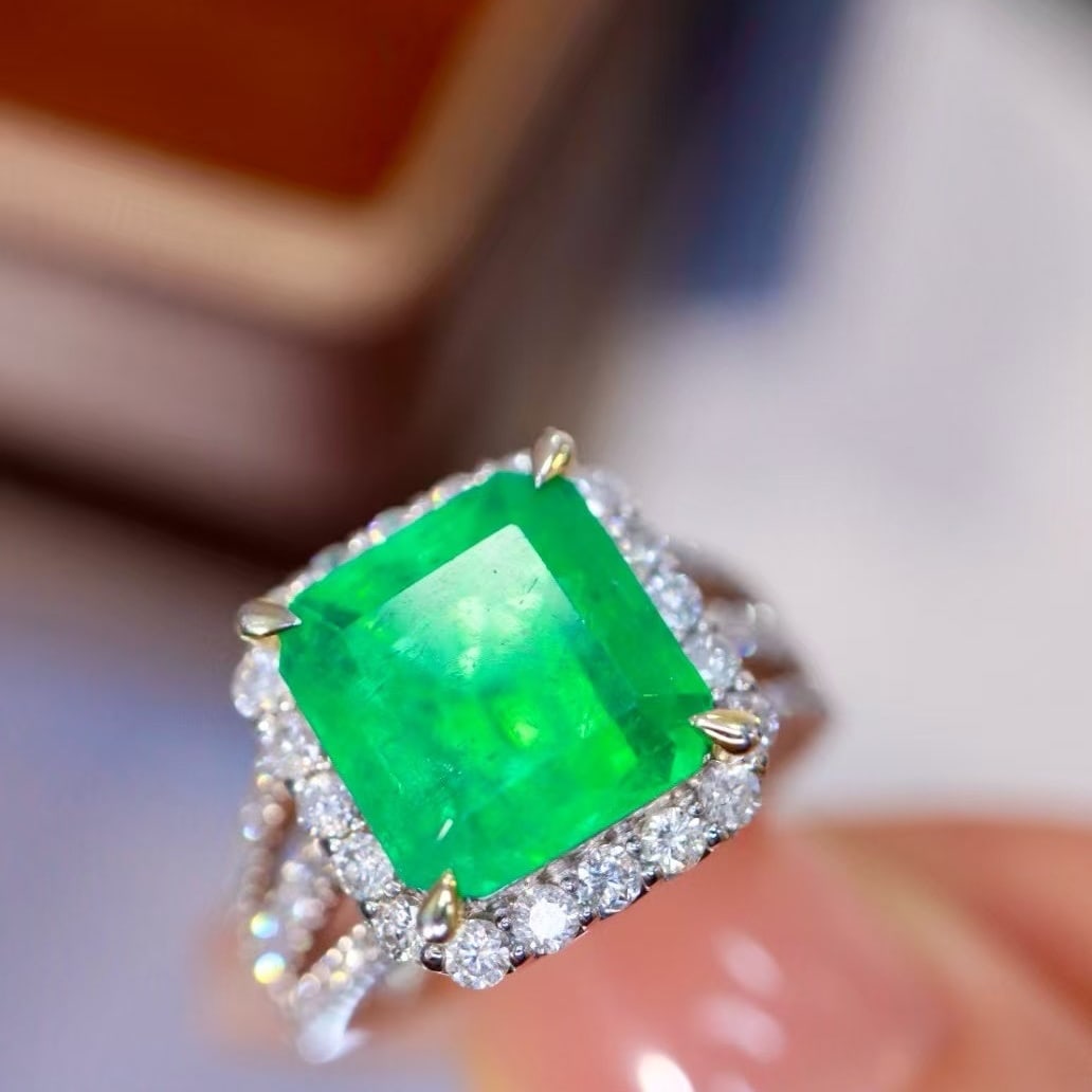 14k Gold 4.58 Ctw Natural Emerald & Diamond Ring - 3