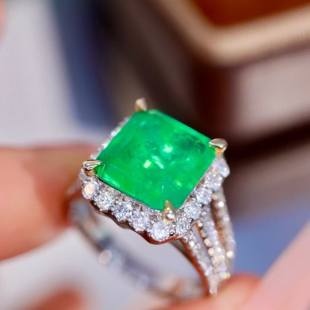 14k Gold 4.58 Ctw Natural Emerald & Diamond Ring - 4