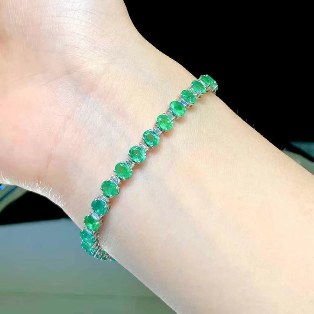 14k Gold 9.15 Ctw Natural Emerald & Diamond Bracelet - 5