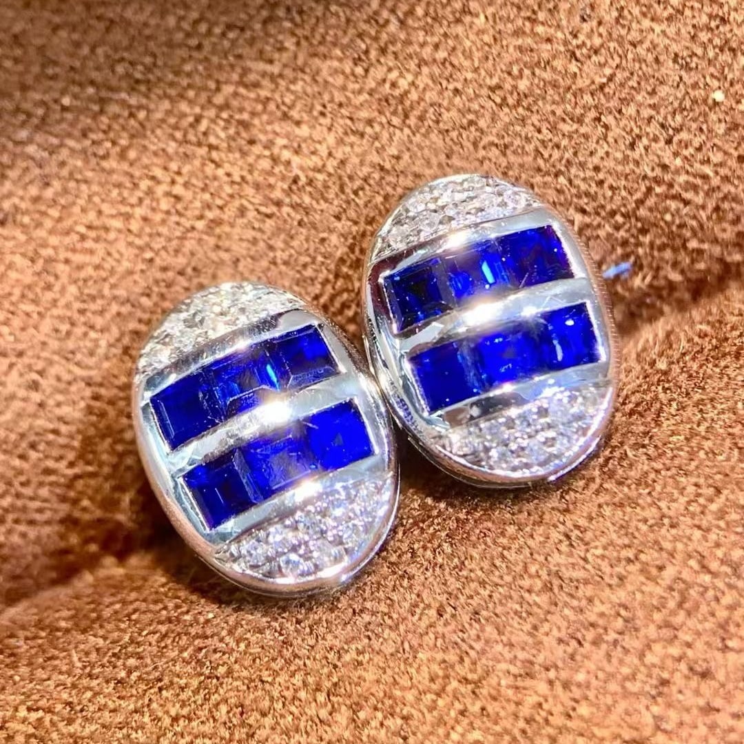 14k Gold 1.64 Ct Natural Sapphire & Diamond Earrings: Ref:230995138 // gold content:14k gold // main gemstone:sapphire // shape:square // carat weight:1. 64ct // color:blue // treatment:natural // // adjacent gemstone 2 : diamond // shape:round //