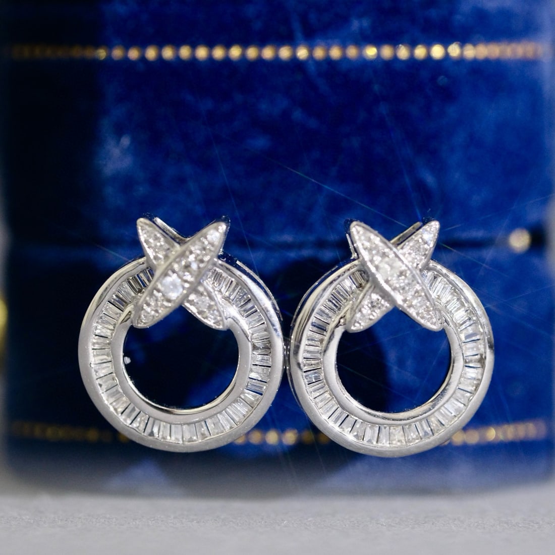 14k Gold 0.5 Ct Natural H Diamond Earrings: Ref:230995142 // gold content:14k gold // main gemstone:diamond // shape:multiply // carat weight:0. 5ct // clarity grade:vs-si // color:h // treatment:natural // Condition: New Low Estimate: 2200.00 