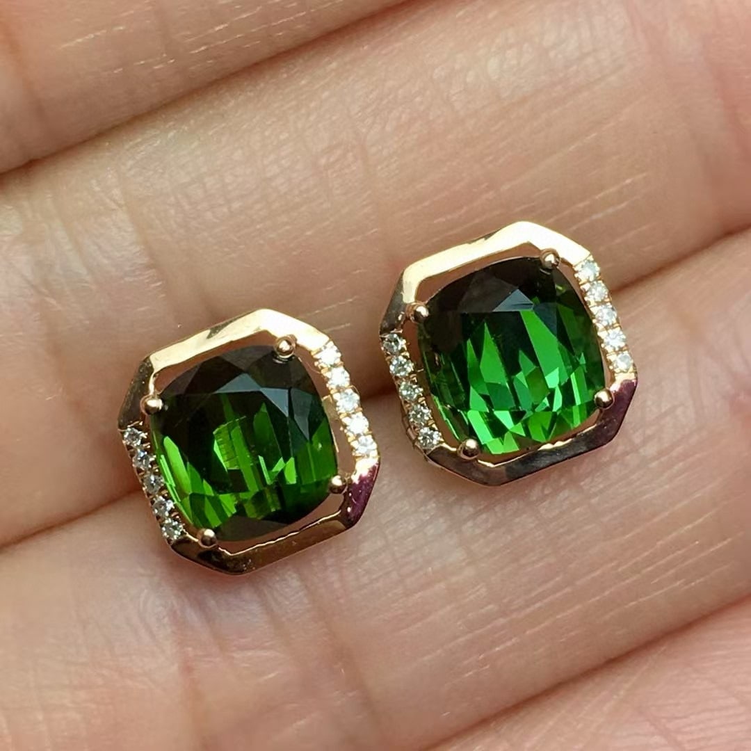 14k Gold 3.7 Ct Natural Tourmaline & Diamond Earrings: Ref:230995146 // gold content:14k gold // main gemstone:tourmaline // shape:cushion // carat weight:3. 7ct // color:green // treatment:natural // // adjacent gemstone 2 : diamond // number of stones:2