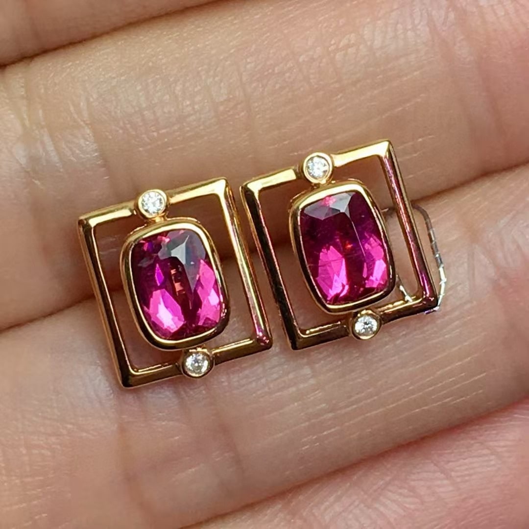 14k Gold 1.5 Ct Natural Tourmaline & Diamond Earrings: Ref:230995147 // gold content:14k gold // main gemstone:tourmaline // shape:cushion // carat weight:1. 5ct // color:red // treatment:natural // // adjacent gemstone 2 : diamond // number of stones:4