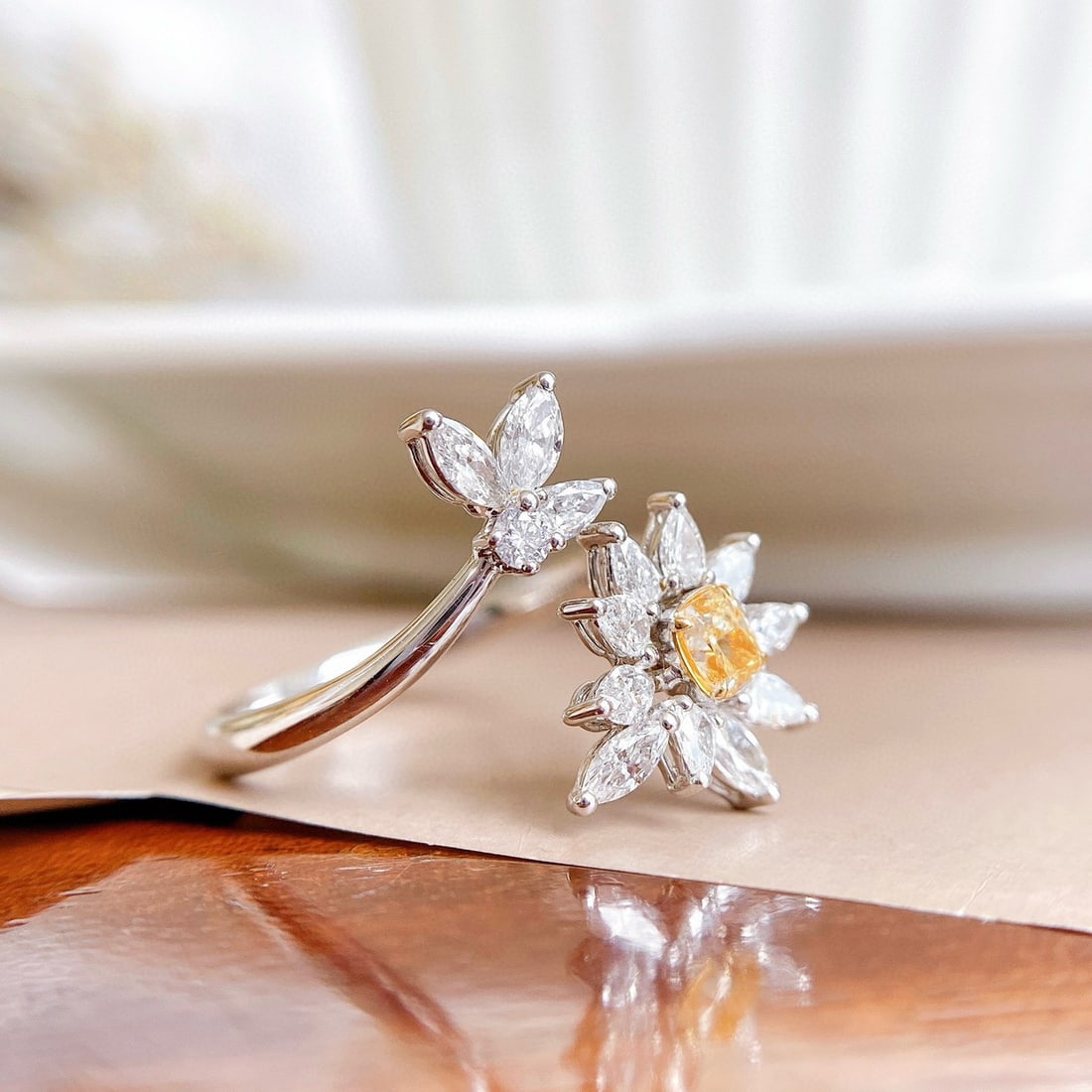 14k Gold 0.92 Ctw Natural Yellow Diamond & Diamond Ring - 3