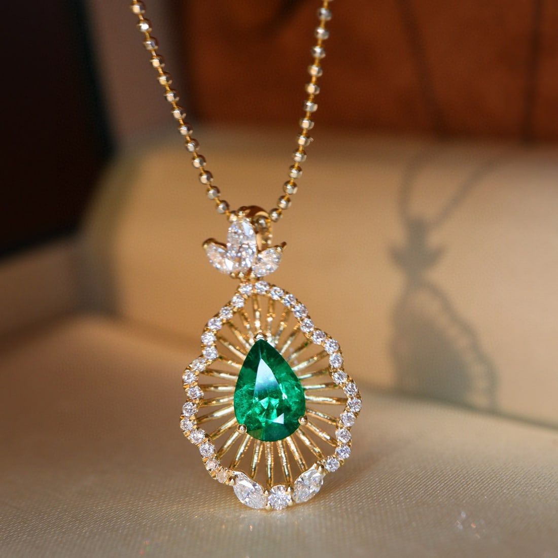 14k Gold 0.93 Ctw Natural Emerald & Diamond Pendant( Without Chain ) - 2