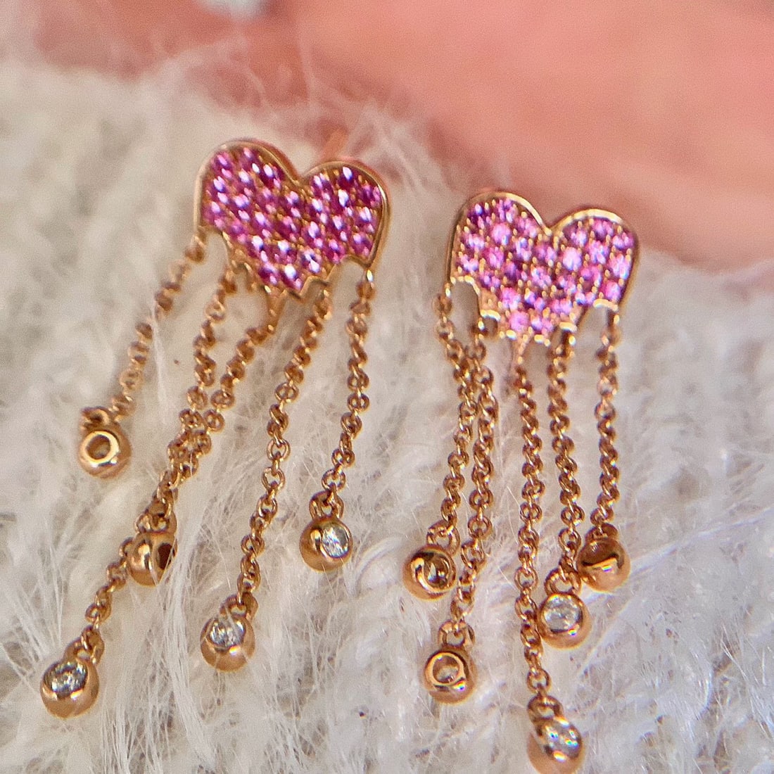 14k Gold 0.5 Ctw Natural Sapphire & Diamond Earrings: Ref:230995164 // gold content:14k gold // main gemstone:sapphire // shape:round // carat weight:0. 4ct // color:pink // treatment:natural // cut grade:g // // adjacent gemstone 2 : diamond //