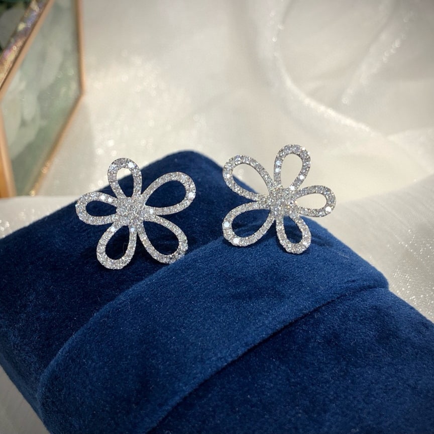 14k Gold 2.62 Ctw Natural H Diamond Jewelry Set: Ref:230995165 // gold content:14k gold // necklace // main gemstone:diamond // shape:round // carat weight:1. 2ct // clarity grade:vs-si // color:h // treatment:natural // cut grade:g // earrings //