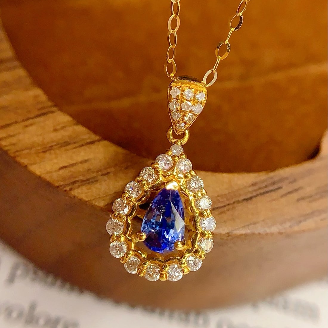 14k Gold 0.45 Ct Natural Sapphire & Diamond Necklace: Ref:230995176 // gold content:14k gold // main gemstone:sapphire // shape:pear // carat weight:0. 45ct // color:blue // treatment:natural // // adjacent gemstone 2 : diamond // number of stones:25 // 