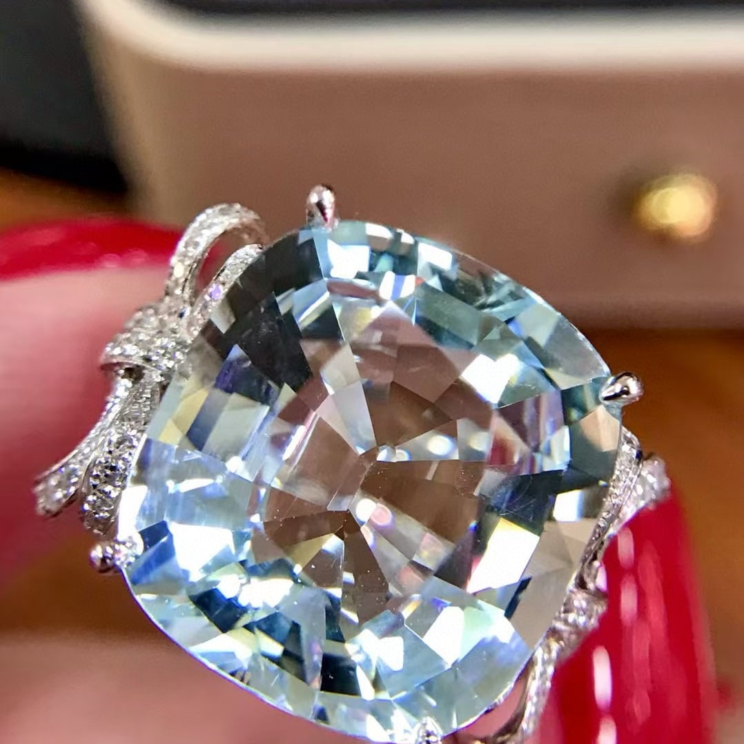 14k Gold 10 Ct Natural Aquamarine & Diamond Ring - 2