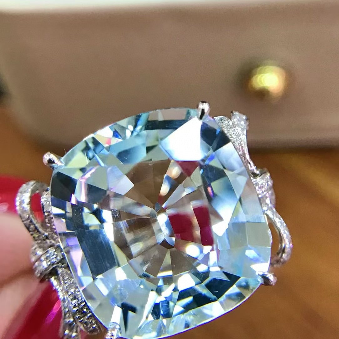 14k Gold 10 Ct Natural Aquamarine & Diamond Ring - 3