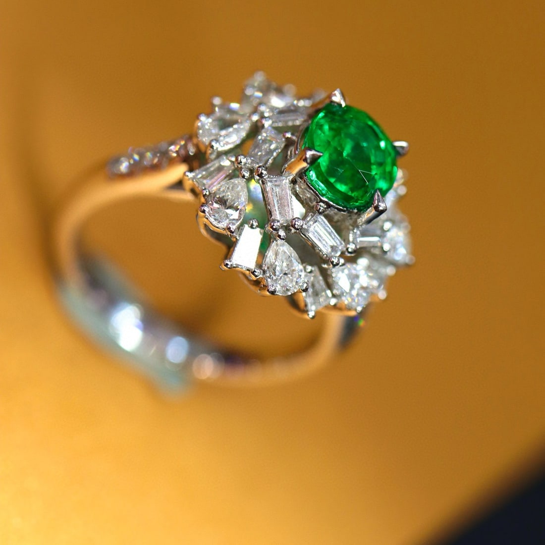 14k Gold 2.33 Ctw Natural Emerald & Diamond Ring - 4