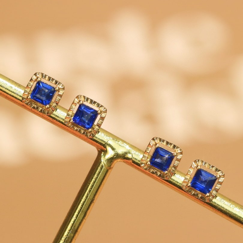 14k Gold 0.5 Ct Natural Sapphire Earrings - 2