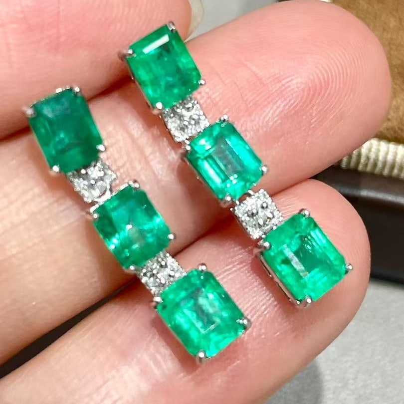 14k Gold 3.65 Ct Natural Emerald & Diamond Earrings - 3