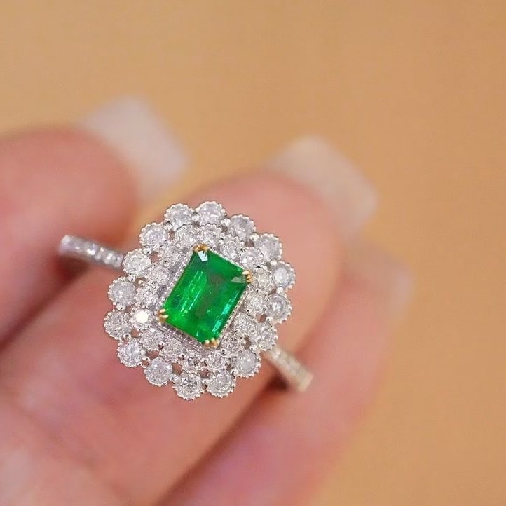 14k Gold 0.6 Ct Natural Emerald & Diamond Ring: Ref:230995206 // gold content:14k gold // ring size:7. 25us // // main gemstone:emerald // shape:octagonal // carat weight:0. 6ct // color:green // treatment:natural // // adjacent gemstone 2 :