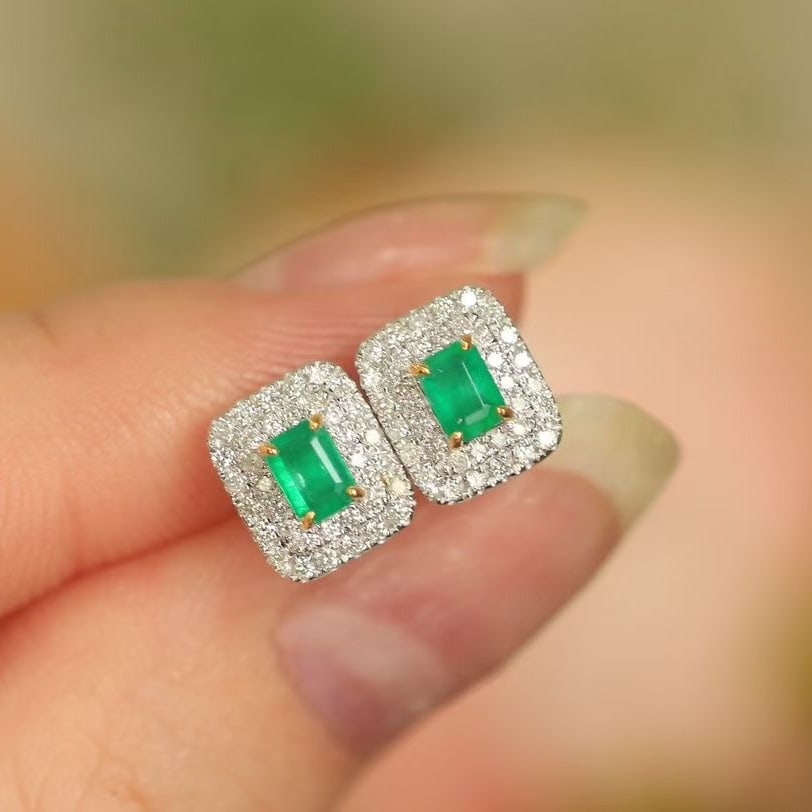 14k Gold 0.68 Ctw Natural Emerald & Diamond Earrings - 3
