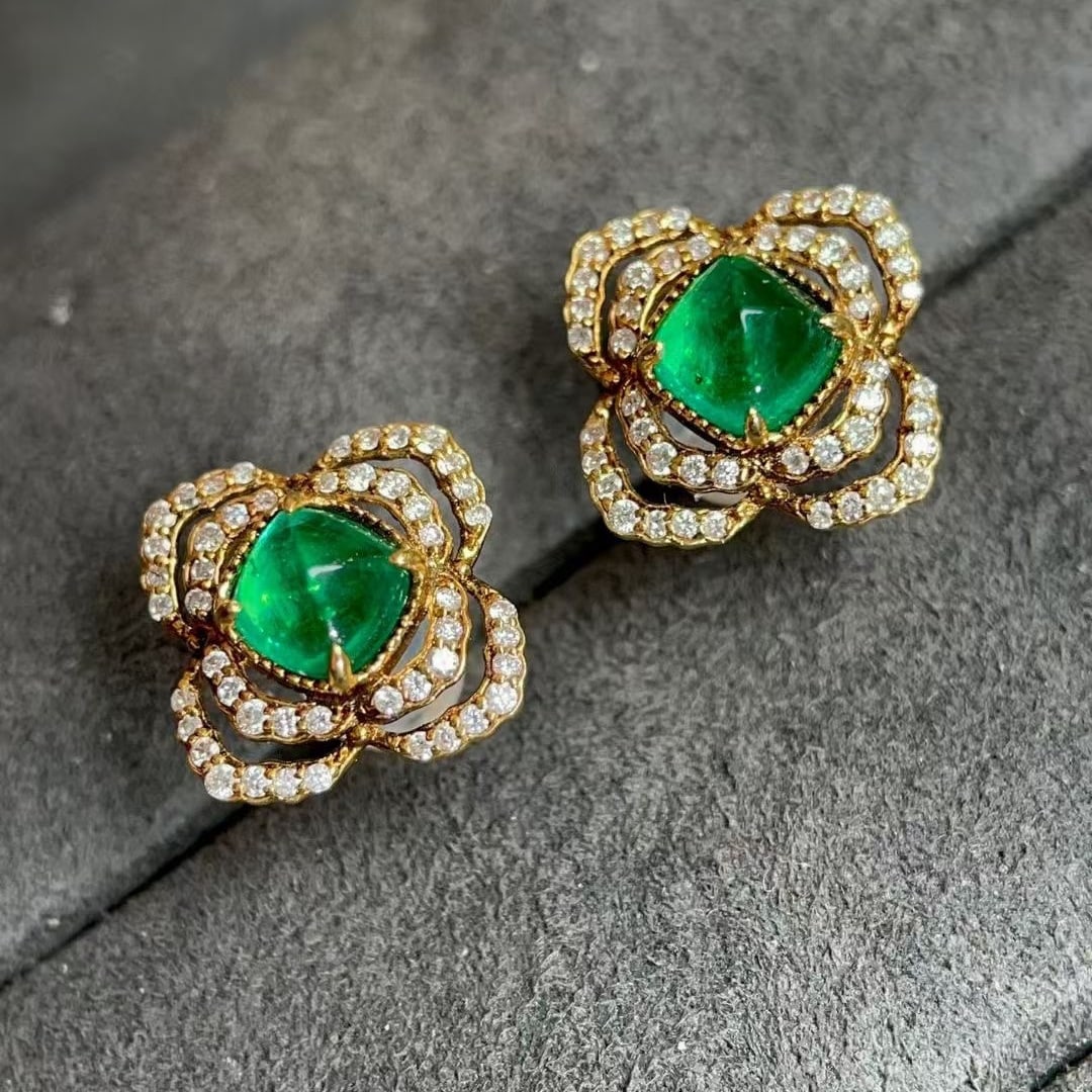 14k Gold 1.78 Ctw Natural Emerald & Diamond Earrings: Ref:230995211 // gold content:14k gold // main gemstone:emerald // shape:suger-loaf // carat weight:1. 43ct // color:green // treatment:natural // // adjacent gemstone 2 : diamond // shape:round // ca