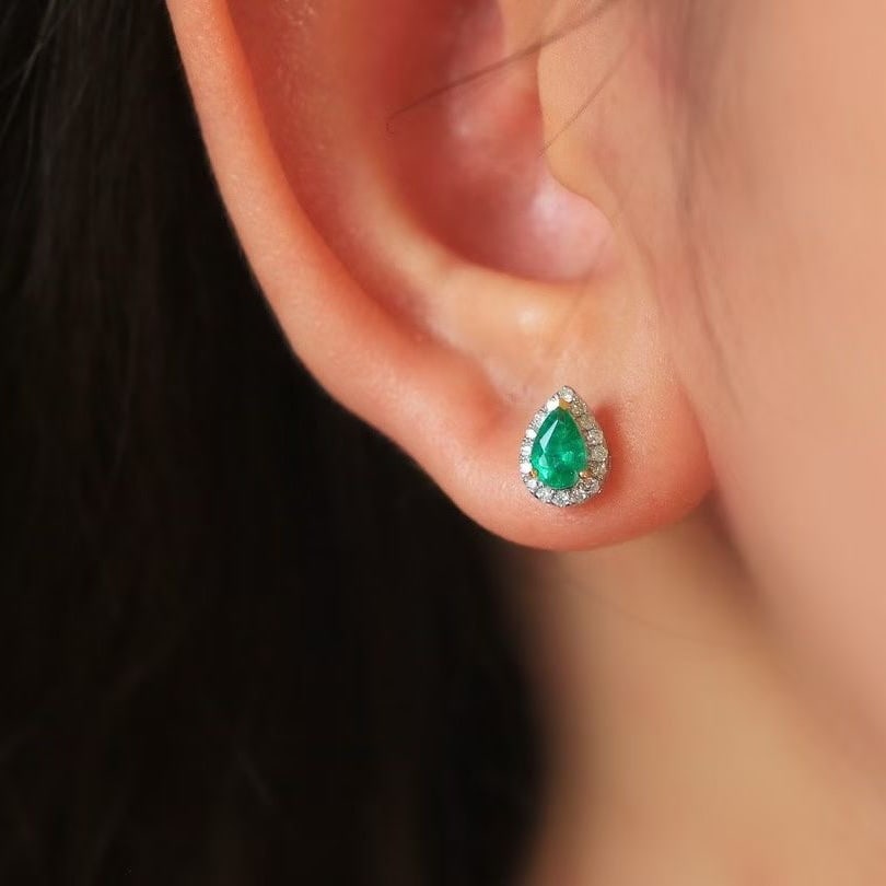 14k Gold 0.85 Ctw Natural Emerald & Diamond Earrings - 4