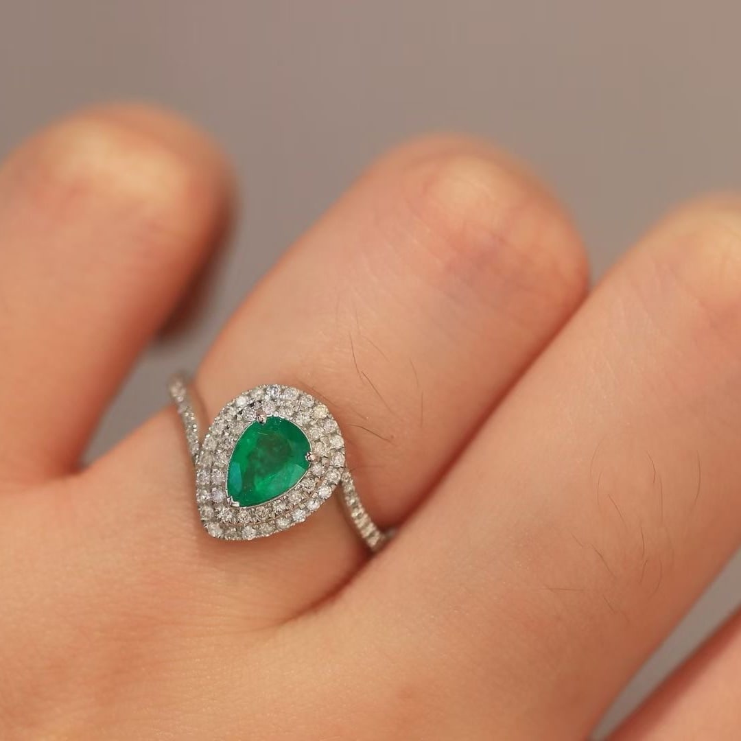 14k Gold 0.91 Ctw Natural Emerald & Diamond Ring - 4