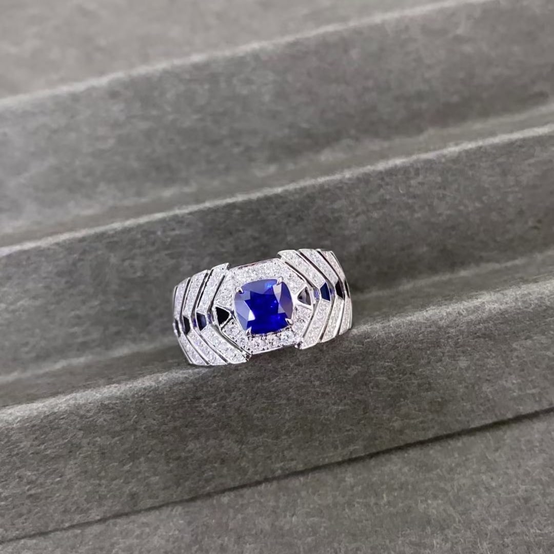 14k Gold 1.94 Ctw Natural Sapphire & Diamond Ring: Ref:230995225 // gold content:14k gold // ring size:8us // // main gemstone:sapphire // shape:cushion // carat weight:1. 51ct // color:blue // treatment:natural // // adjacent gemstone 2 : diamond //