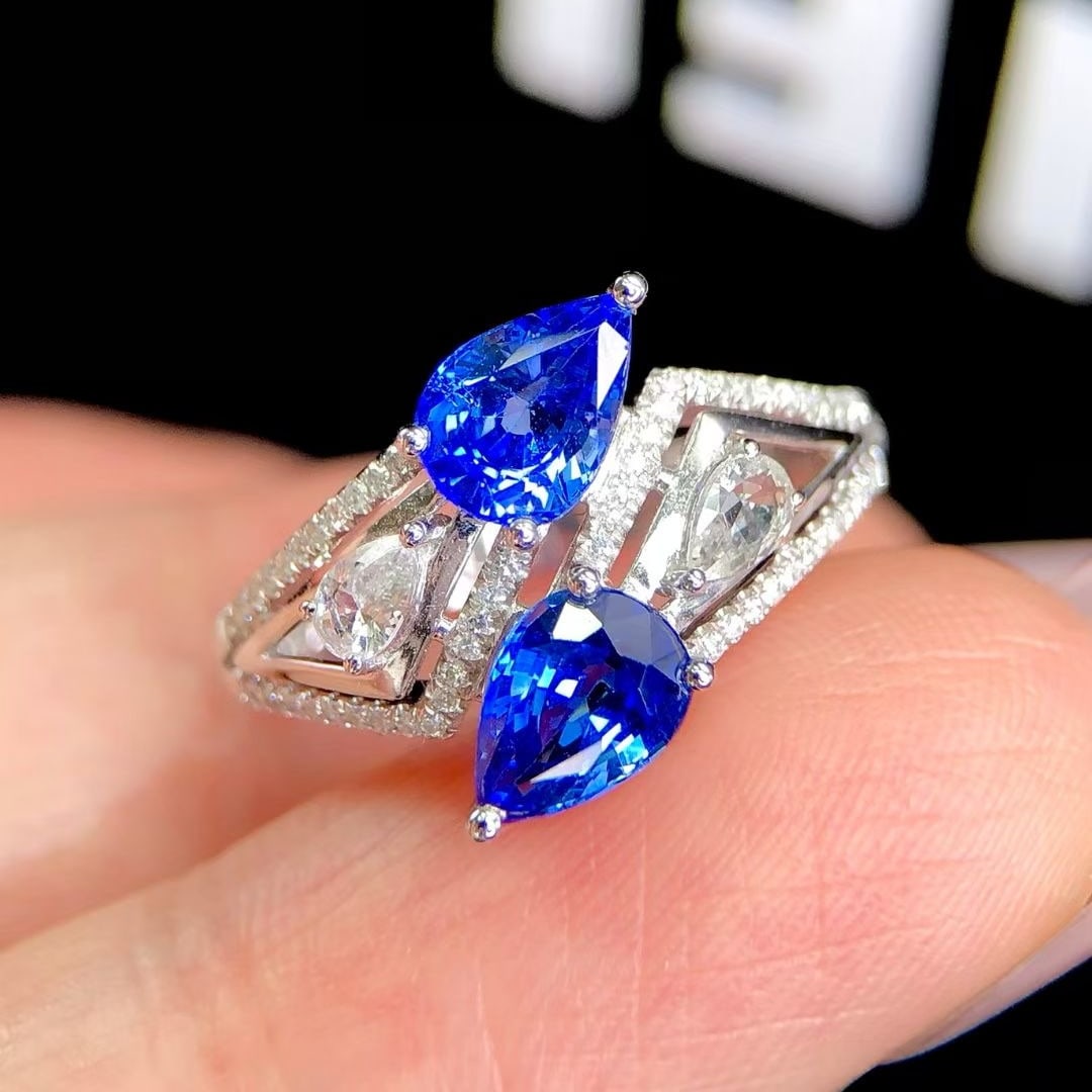 14k Gold 2.27 Ctw Natural Sapphire & Diamond Ring: Ref:230995229 // gold content:14k gold // ring size:7. 25us // // main gemstone:sapphire // shape:pear // carat weight:2. 15ct // color:blue // treatment:natural // // adjacent gemstone 2 : diamond