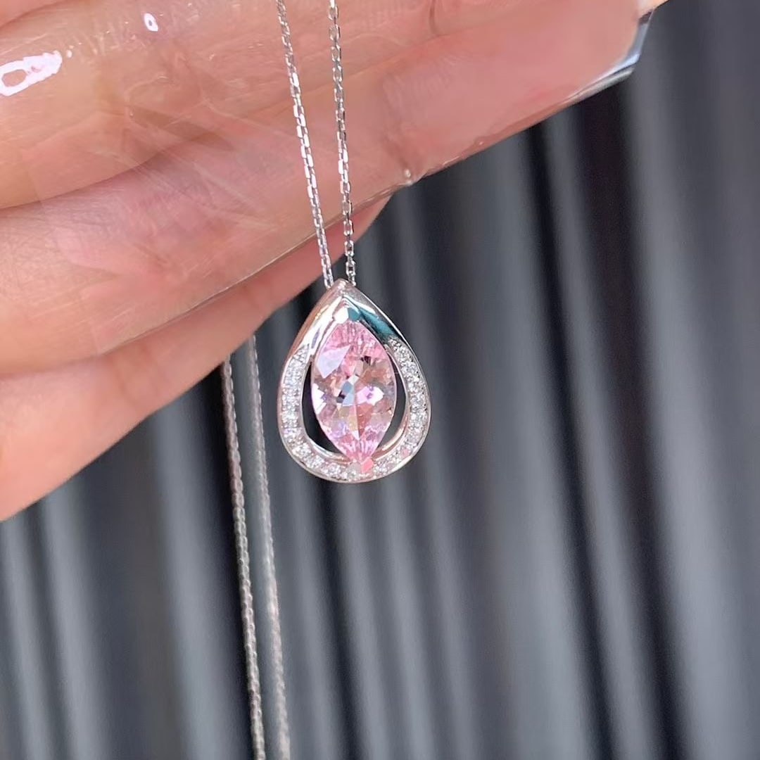 14k Gold 1.14 Ct Natural Morganite & Diamond Necklace: Ref:230995235 // gold content:14k gold // main gemstone:morganite // shape:marquise // carat weight:1. 14ct // color:pink // treatment:natural // // adjacent gemstone 2 : diamond // shape:round //