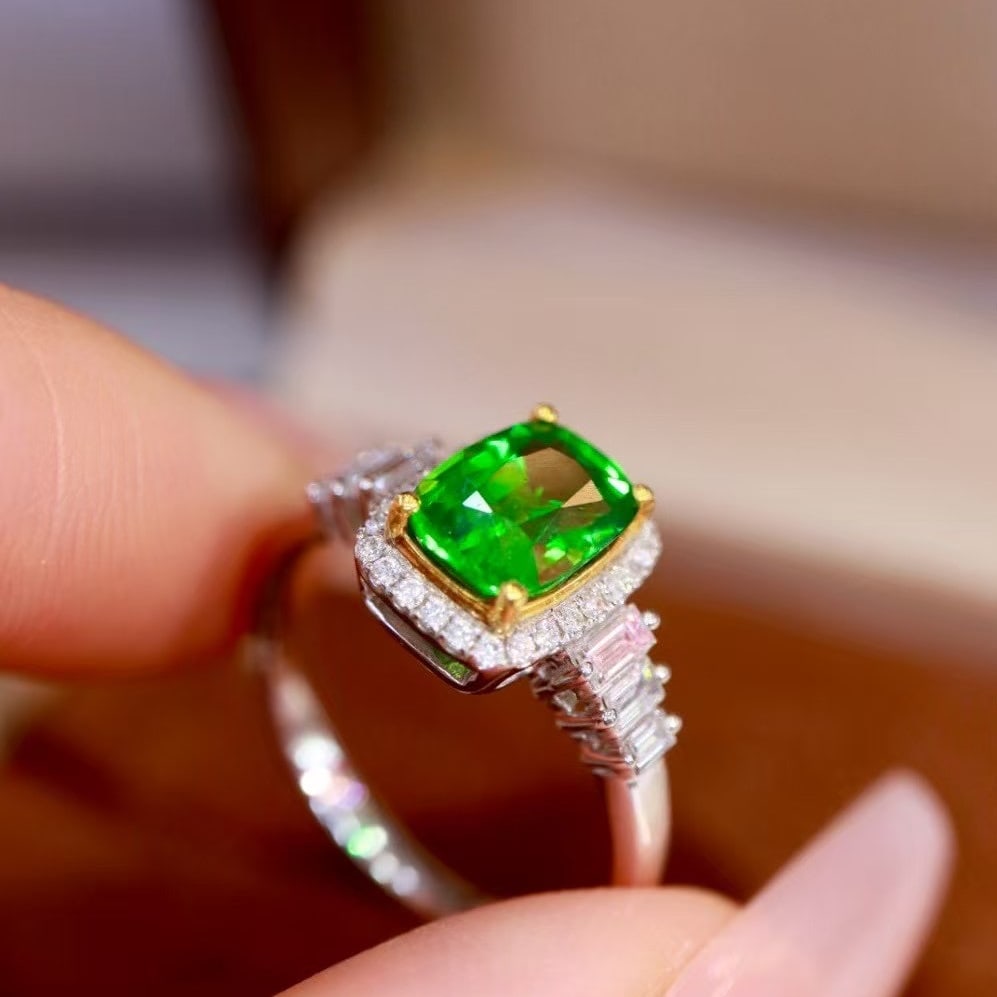 14k Gold 2.05 Ctw Natural Tsavorite & Diamond Ring - 4