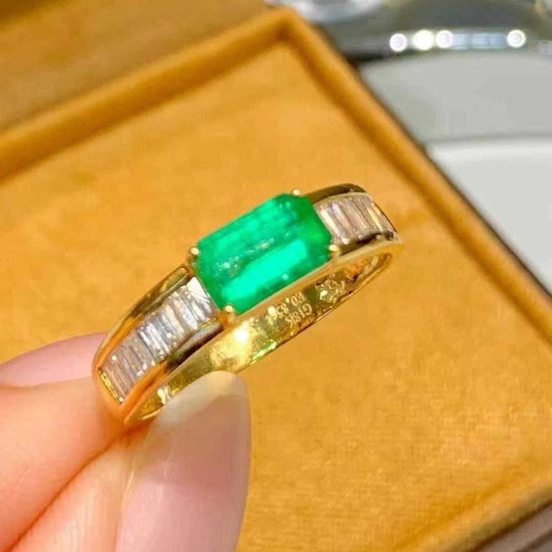 14k Gold 0.85 Ct Natural Emerald & Diamond Ring: Ref:230995247 // gold content:14k gold // ring size:7. 25us // // main gemstone:emerald // shape:octagonal // carat weight:0. 85ct // color:green // treatment:natural // // adjacent gemstone 2 :