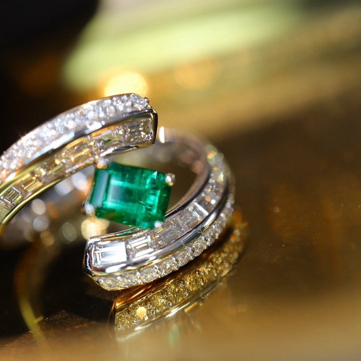 14k Gold 1.12 Ctw Vivid Green Natural Emerald & Diamond Ring - 3