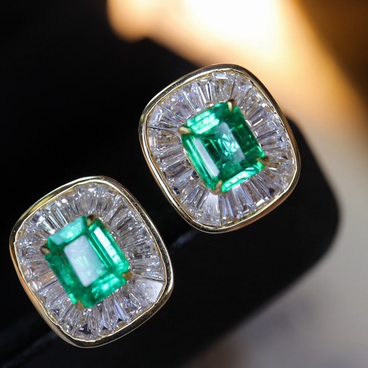14k Gold 1.45 Ctw Vivid Green Natural Emerald & Diamond Earrings - 2