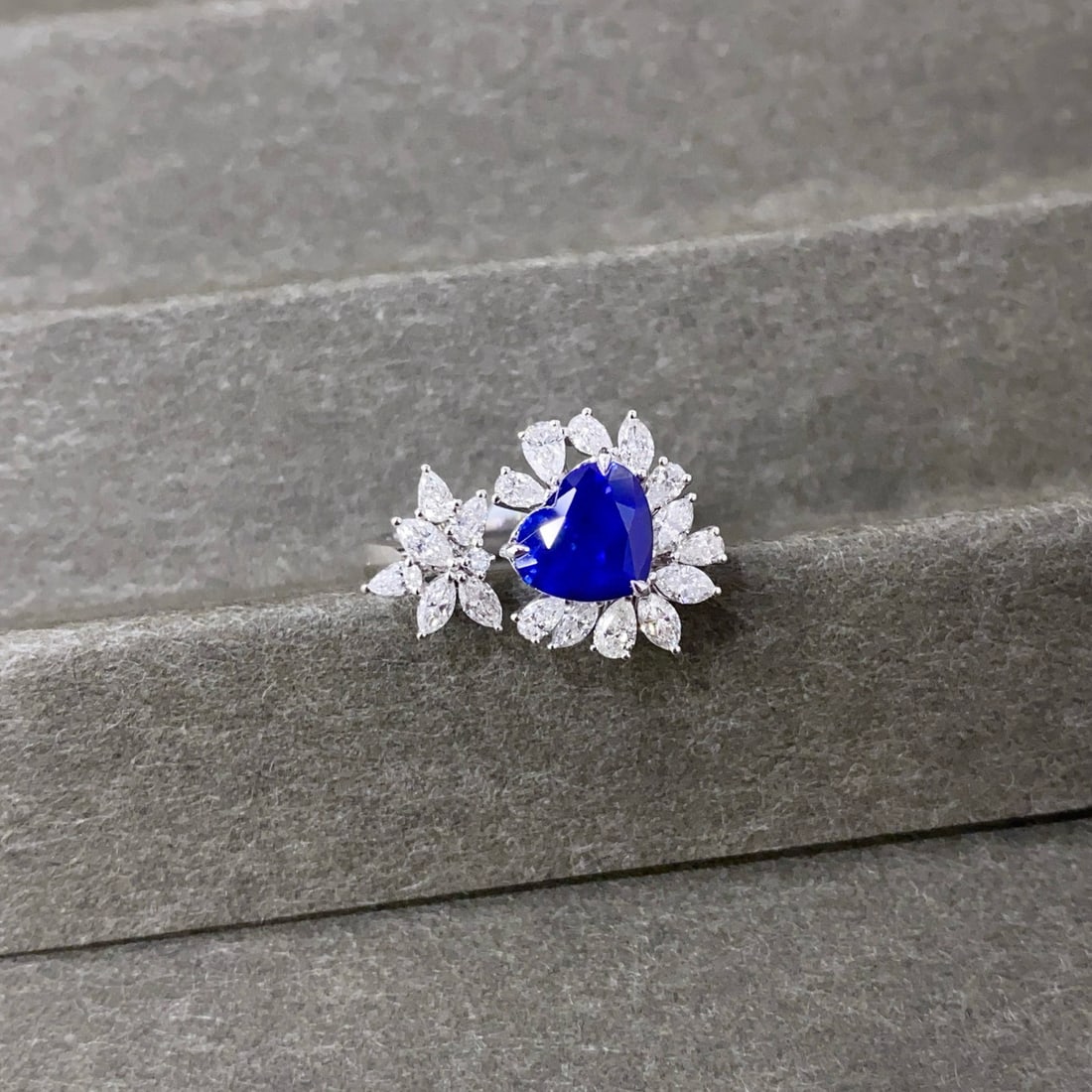 14k Gold 2.93 Ctw Natural Sapphire & Diamond Ring: Ref:230996004 // gold content:14k gold // ring size:7. 25us // // main gemstone:sapphire // shape:heart // carat weight:2. 02ct // color:royal blue // treatment:natural // // adjacent gemstone 2 :