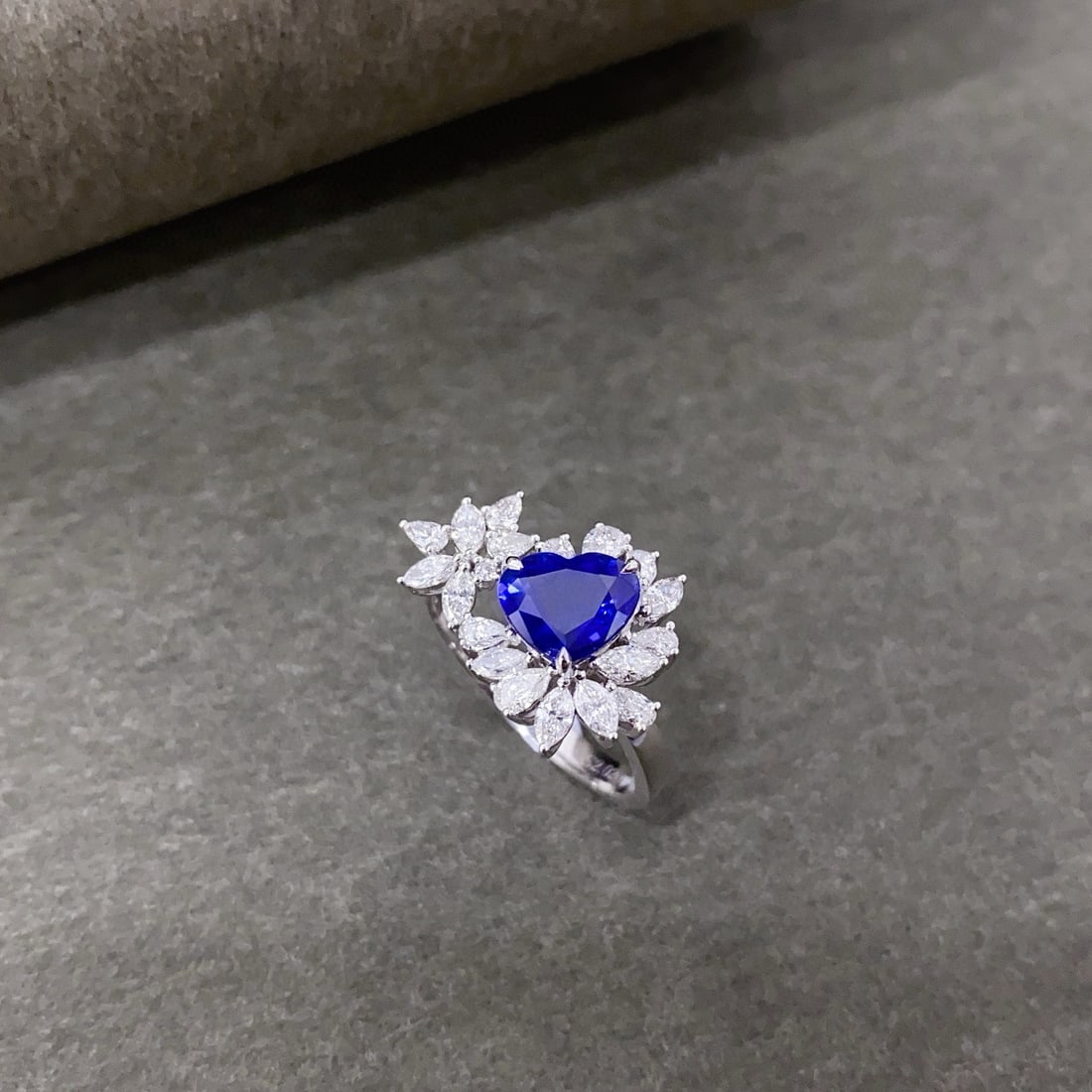 14k Gold 2.93 Ctw Natural Sapphire & Diamond Ring - 2