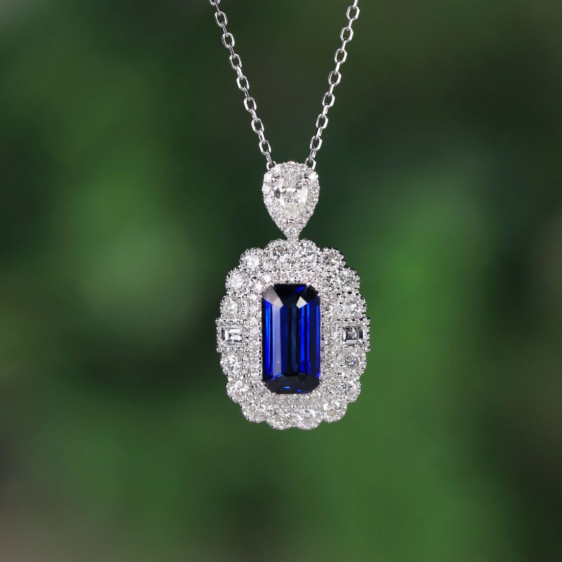 14k Gold 1.88 Ctw Natural Sapphire & Diamond Pendant( Without Chain ): Ref:230996005 // gold content:14k gold // main gemstone:sapphire // shape:octagonal // carat weight:1. 31ct // color:royal blue // treatment:natural // // adjacent gemstone 2 : diamond //